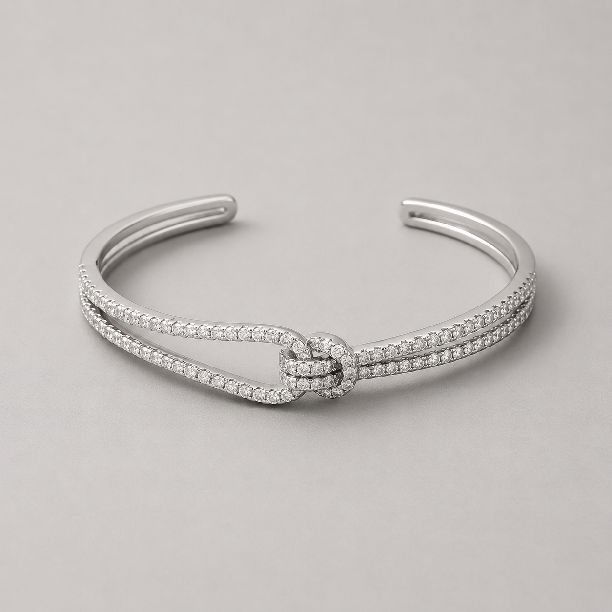 PULSERA NUDO ABIERTO CON DIAMANTES